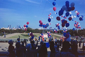 Visitors enjoy festive balloons at the CarterΓÇÖs twenty-fifth anniversary celebration, 1986, Photo courtesy of Amon Carter Museum of American Art, Fort Worth, Texas.jpg
