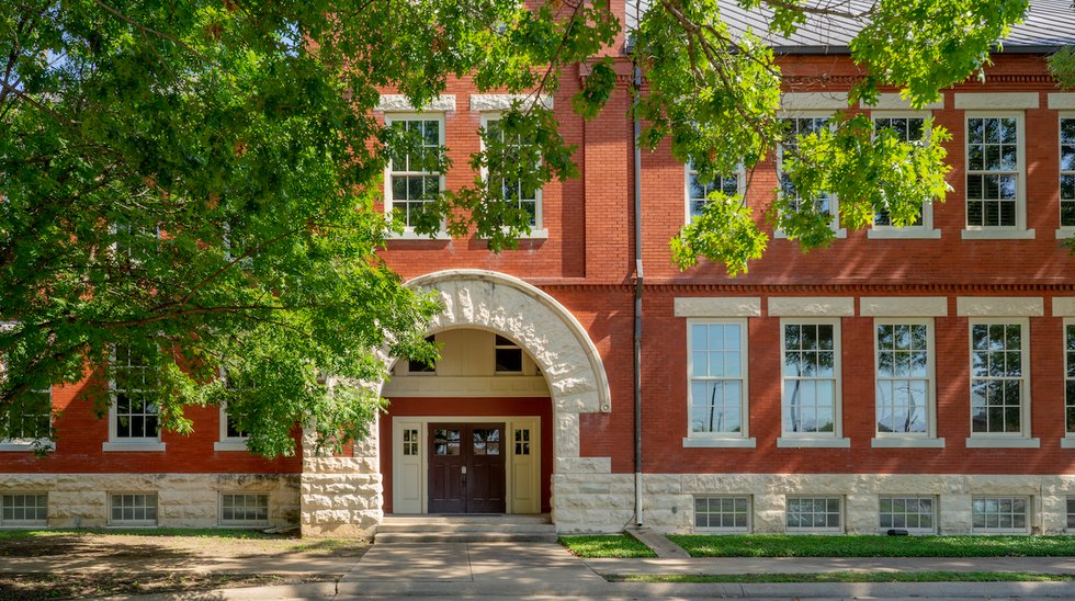 School House on Lipscomb.png