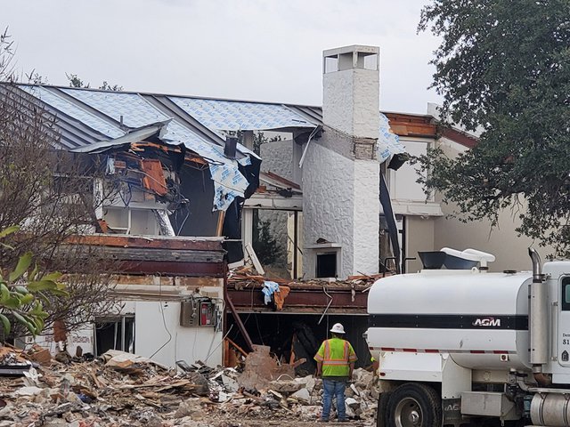 Davis mansion demolition.jpg