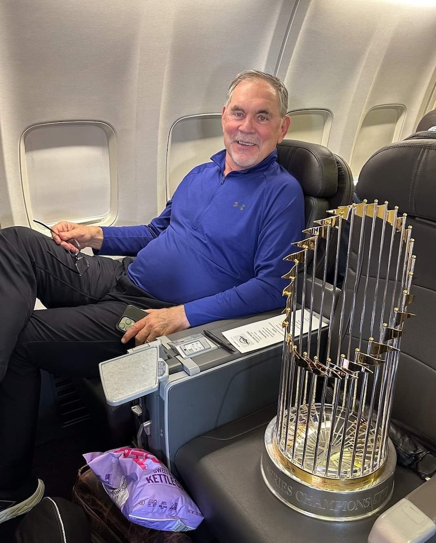 Bruce Bochy trophy.jpg