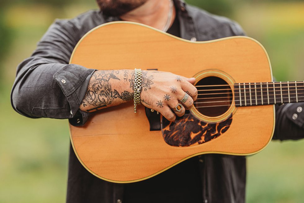 Koe Wetzel guitar