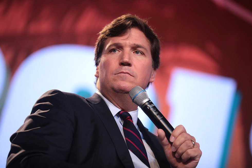 Tucker_Carlson_(46491086341).jpg