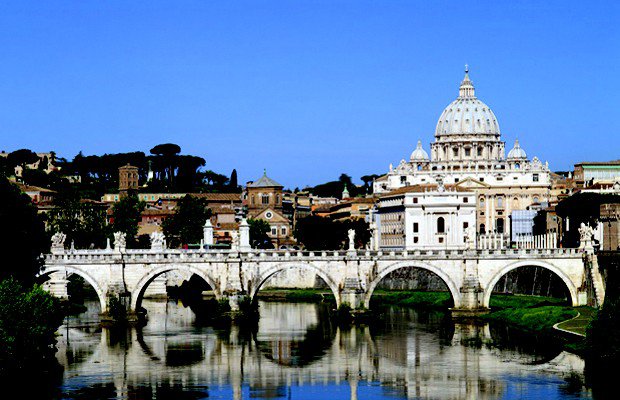 The_Vatican_Seen_Past_the_Tiber_River_Rome_Italy.jpg.jpe